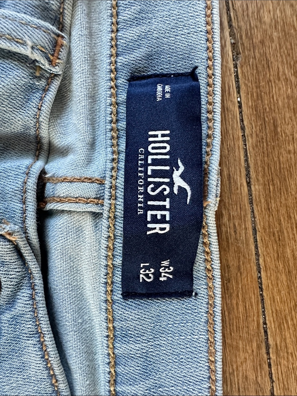 Hollister Light Blue Distressed Boyfriend Jeans - Picture 7 of 10